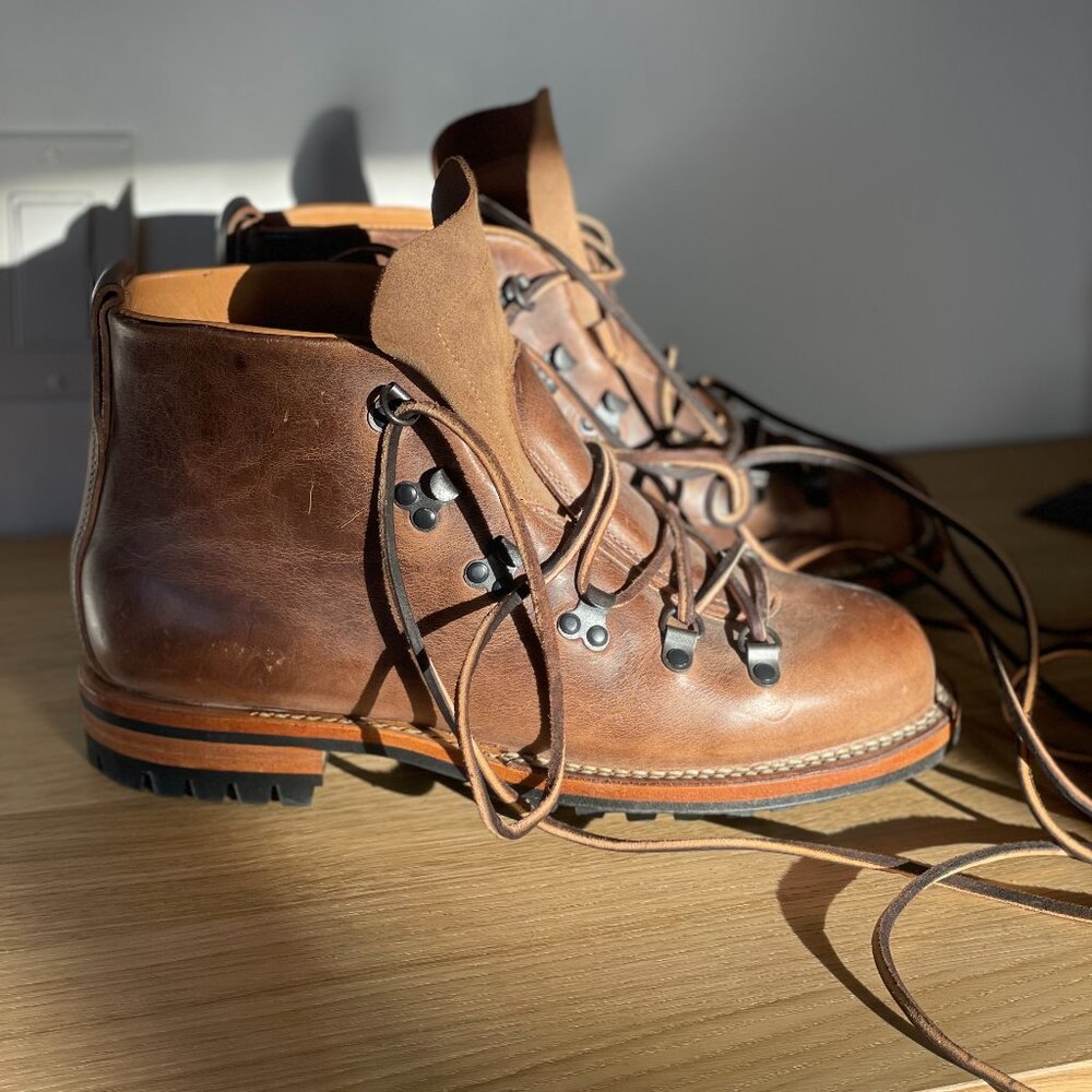 Viberg hiking boots Natural Size 8 240 NWOT
